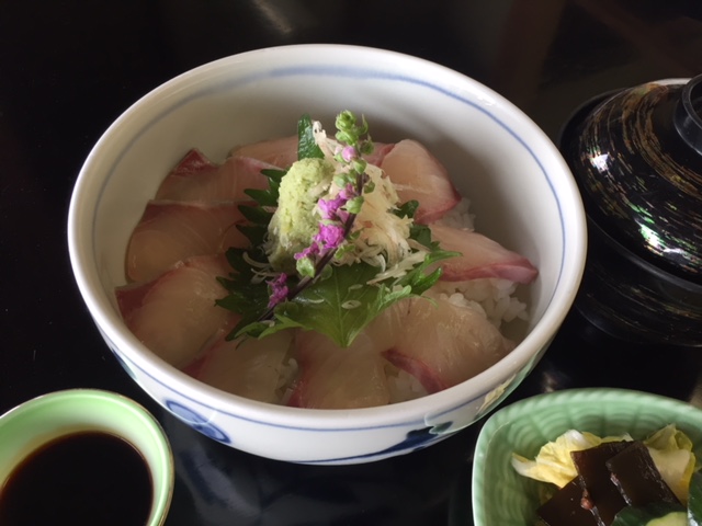 ぶり丼